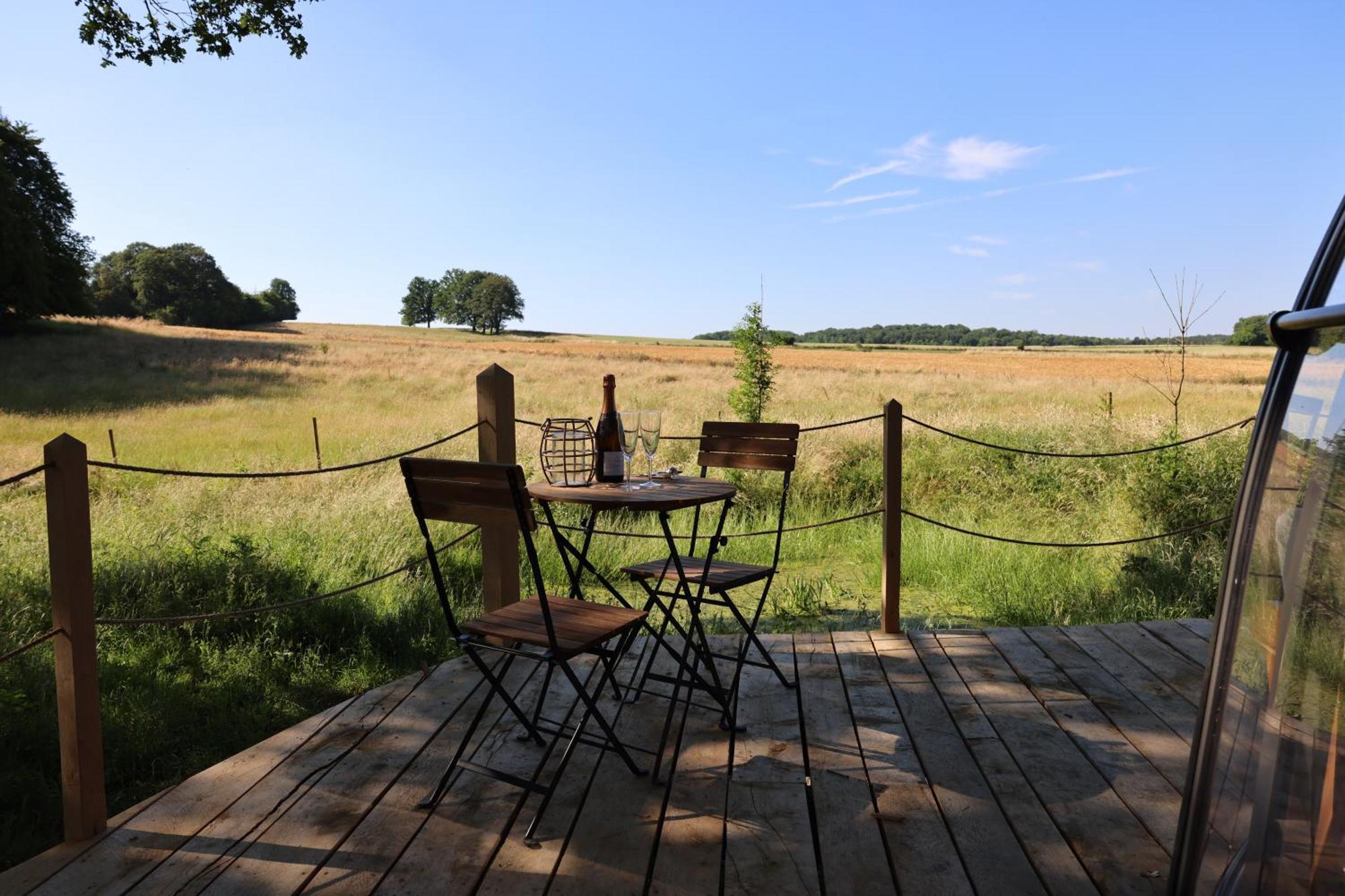 Maison d'hôtes La Bulle du Ruisseau à Mozet Extérieur photo